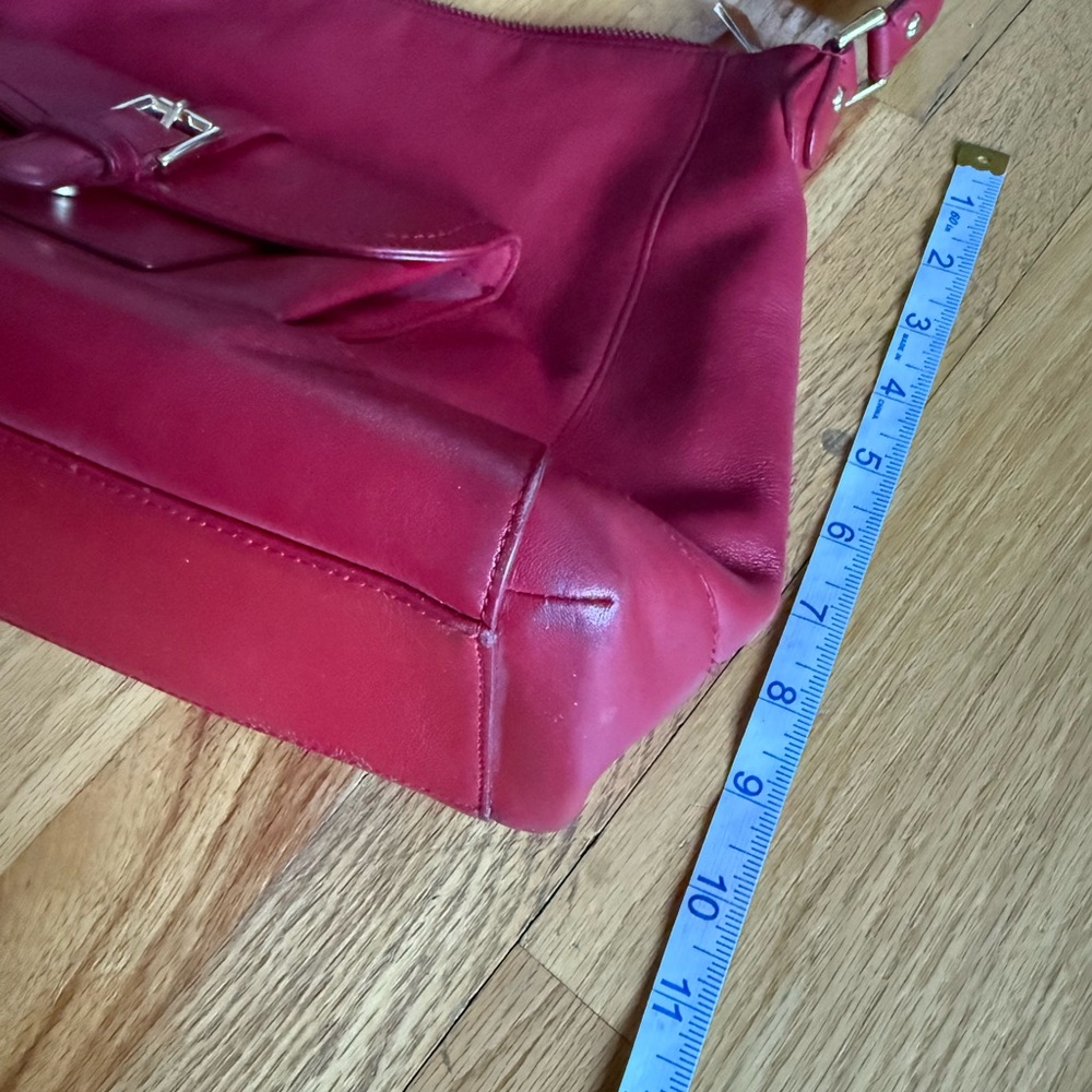 Elegant Coach Red Leather Shoulder Bag Purse - Picture 9 of 9
